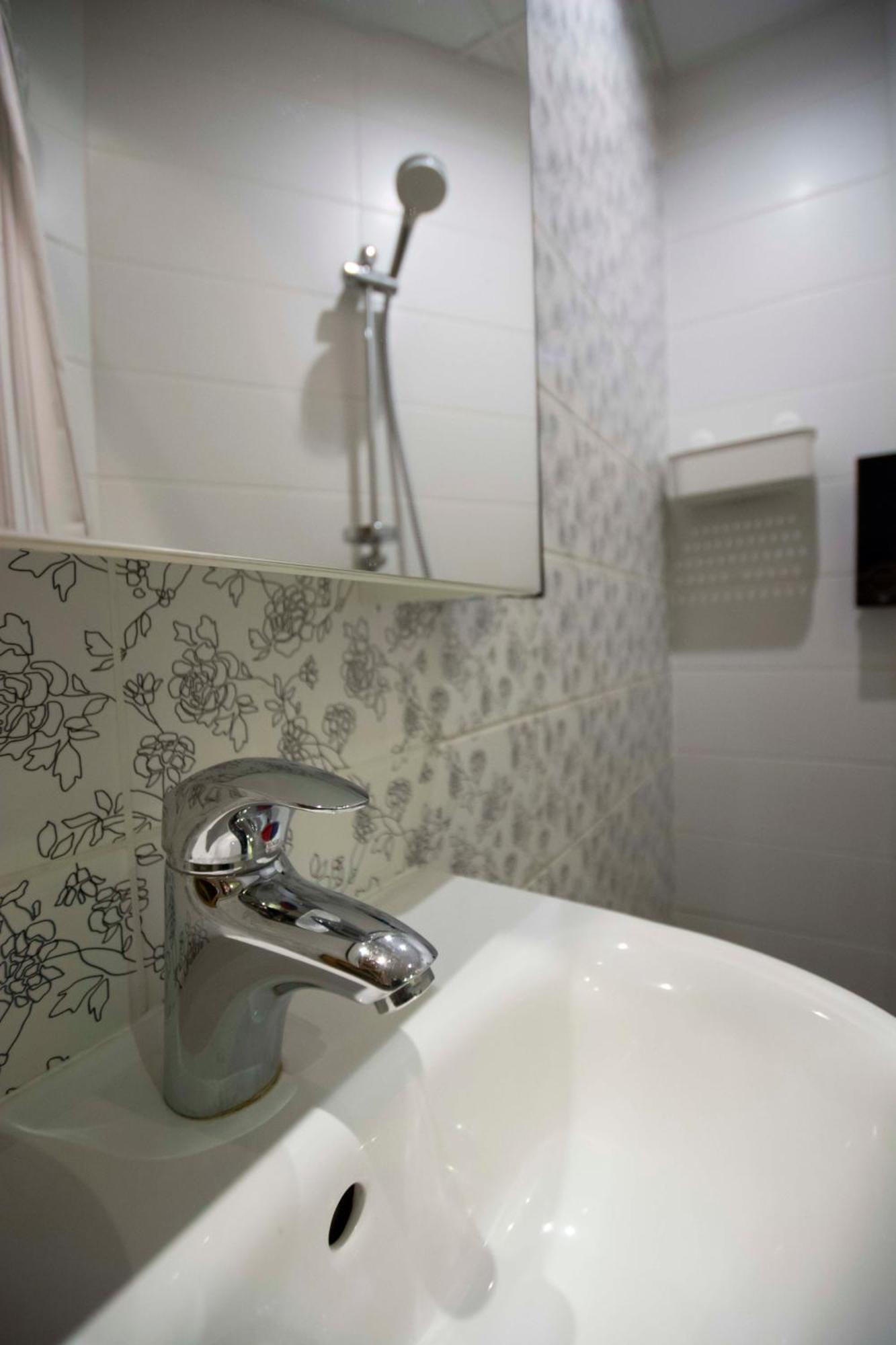 Karlovaidyll 7 - Homey Apartment With Free Parking! Tartu Luaran gambar